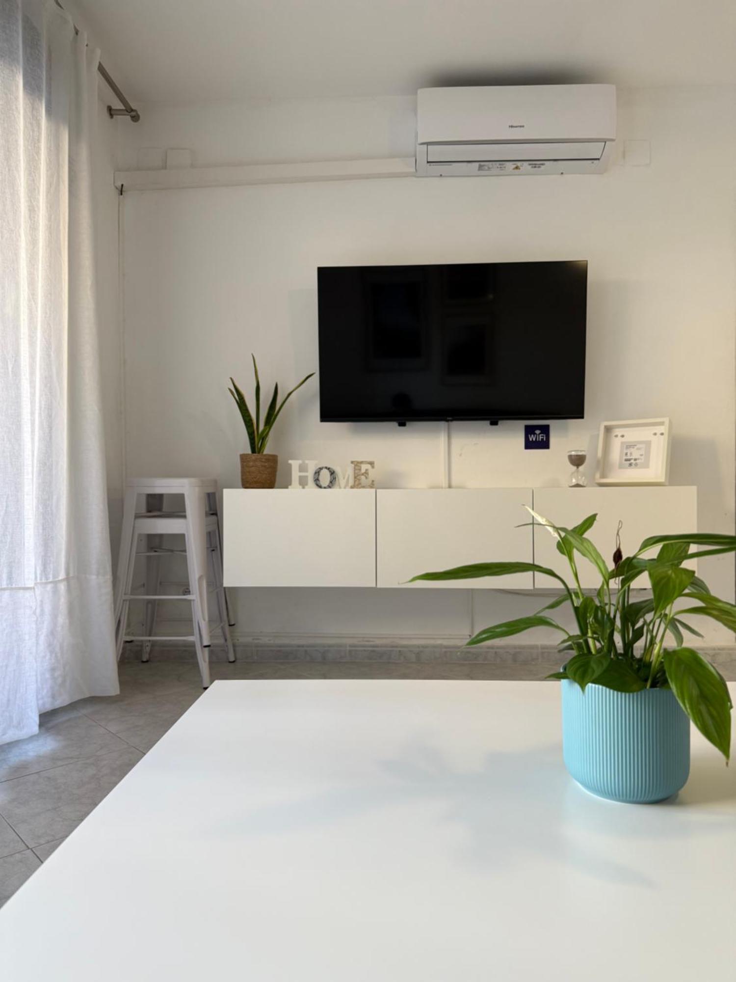 Mar Y Montana - L'Hospitalet De L'Infant Lägenhet Exteriör bild